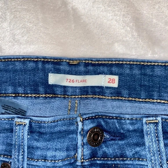 Levi Jeans - Picture 3 of 5